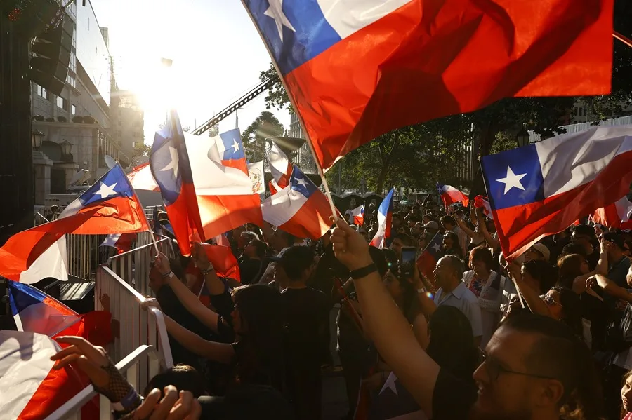 La comunista Jeannette Jara y el derechista José Antonio Kast van a la segunda vuelta presidencial en Chile