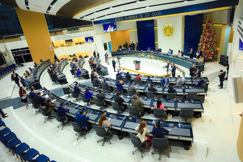 Refuerzan con $359 millones de títulos y excedentes a 11 ministerios, Fiscalía, TSE y procuradurías