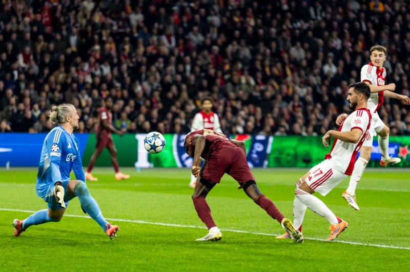 Un recital de Osimhen y el Galatasaray hunden al Ajax con goleada 0-3