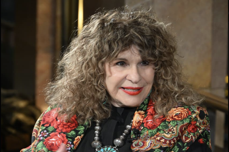 Gioconda Belli denuncia a Daniel Ortega como dictador al recibir Premio Carlos Fuentes