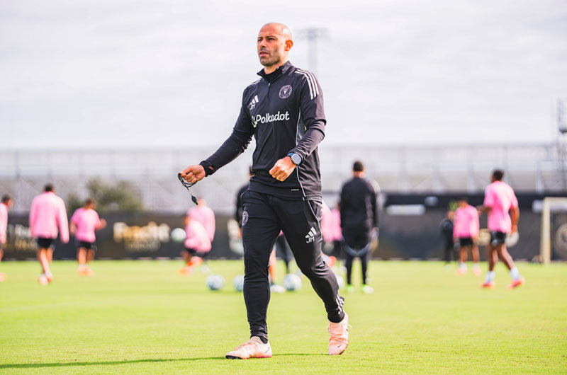 Mascherano reconoce la dificultad de dejar en el banquillo a Luis Suárez