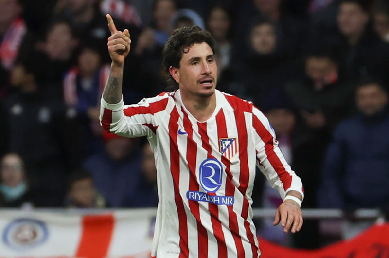 Atlético vence al Inter con gol agónico de Giménez