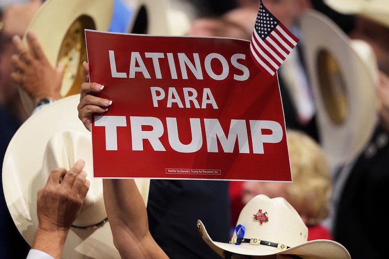 Un 36 % de latinos que votaron por Trump dicen estar arrepentidos
