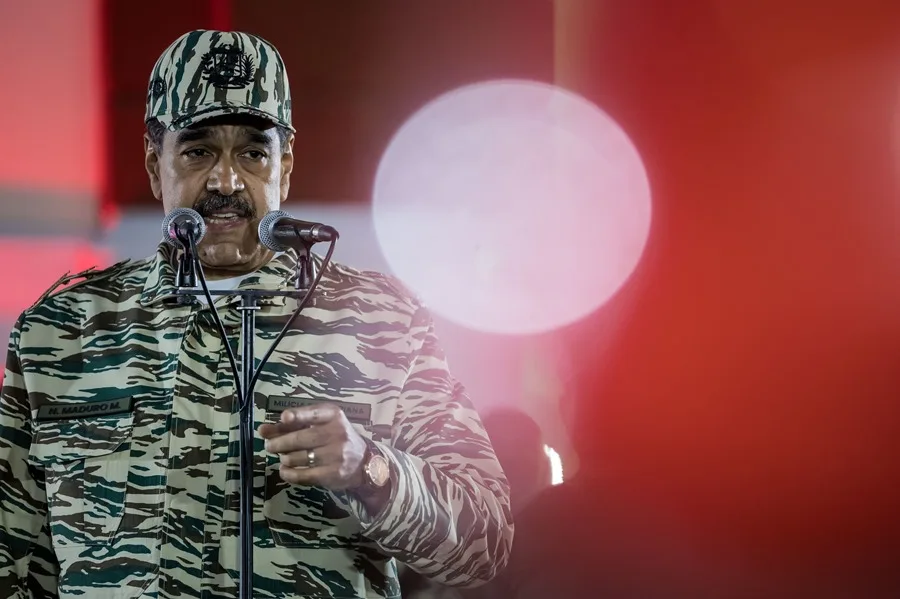 Maduro ordena a la Aviación estar «alertas, listos y dispuestos» para defender a Venezuela