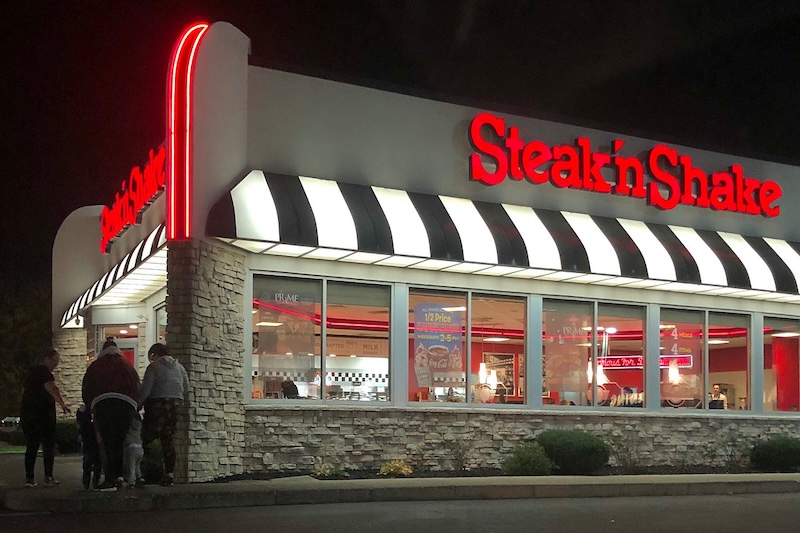 Cadena estadounidense de comida rápida Steak ‘n Shake anuncia su llegada a El Salvador