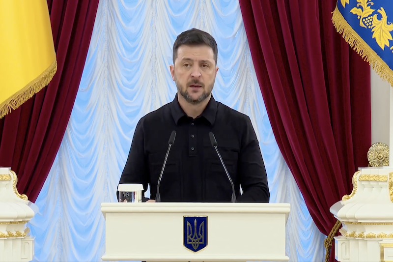 Zelenski recibe propuesta de paz de EE.UU. que daría concesiones territoriales a los rusos