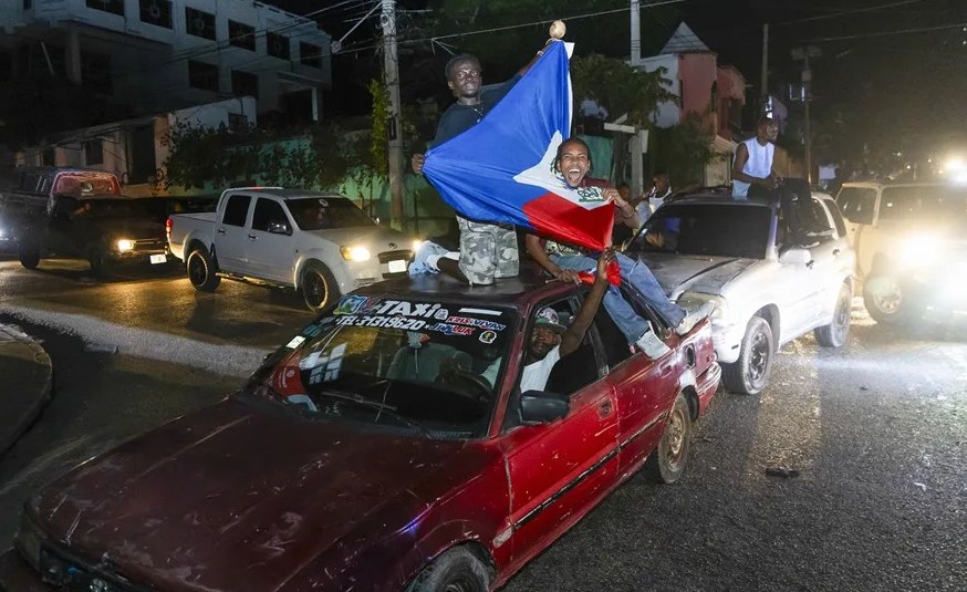 Haití celebra su histórica clasificación al Mundial entre violencia y apagones