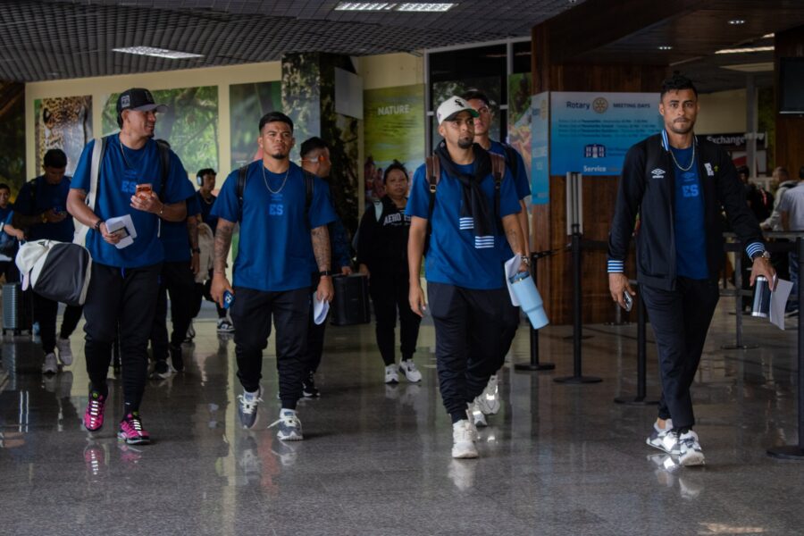 La Selecta ya está en Surinam para su quinto duelo eliminatorio