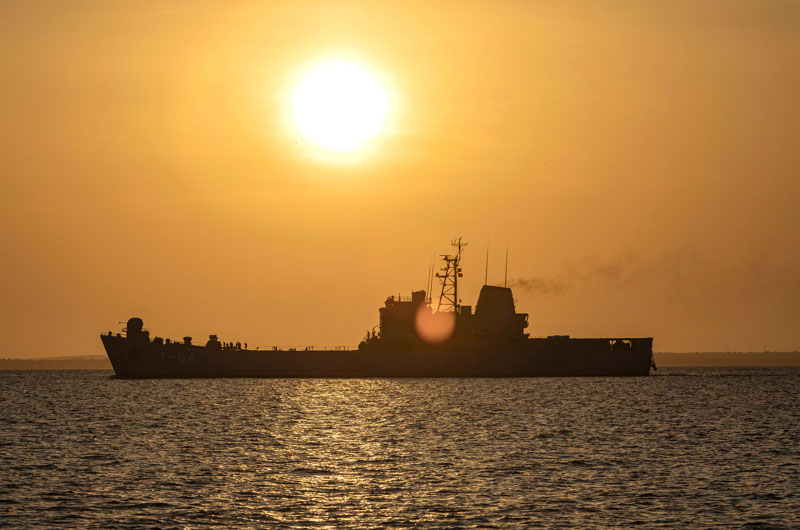 EE.UU. sanciona a 29 buques por transportar crudo y derivados iraníes