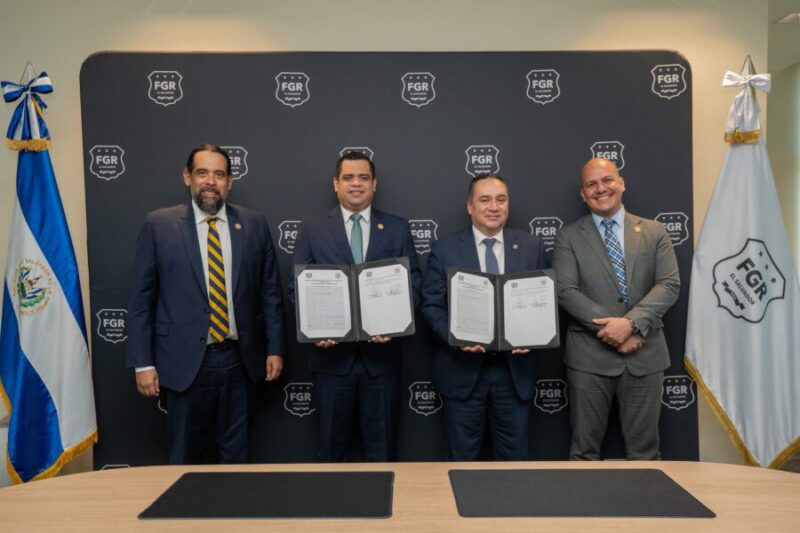 CCR y FGR acuerdan cooperación en formación y asistencia técnica para personal institucional