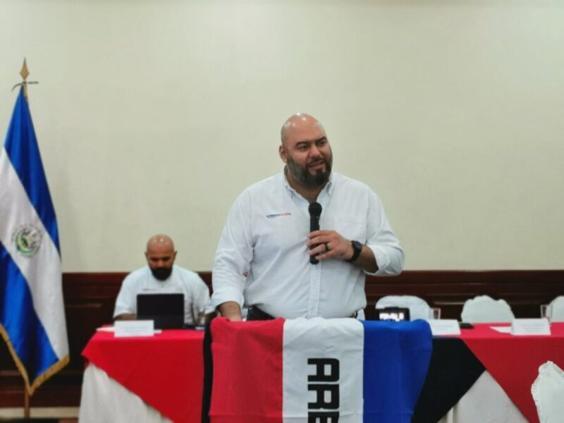 El partido Arena cuestiona más deuda en el presupuesto de 2026 y critica el aumento en presidencia