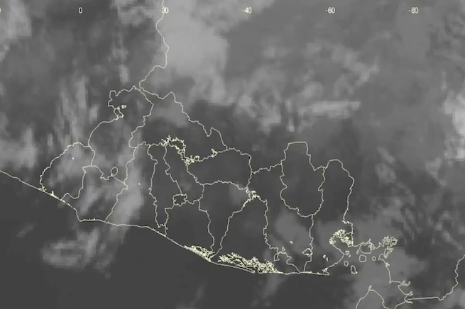 Cielo nublado prevalecerá este miércoles, probabilidad de lluvias en el oriente