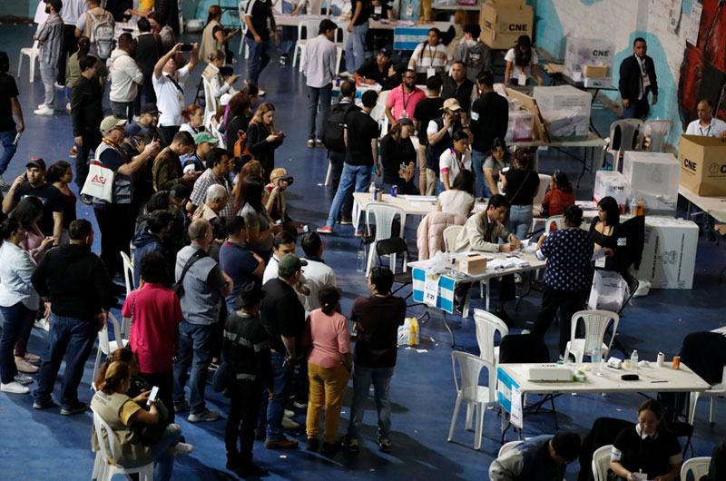 Fallas en escrutinio revelan fragilidad del sistema electoral en Honduras, según analistas