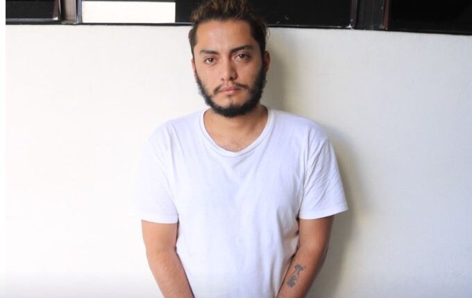 Ordenan detención para hombre acusado de traficar droga valorada en más de $1,000