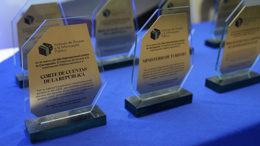 IAIP premia a instituciones gubernamentales por «acceso de información pública” pese a incumplimientos