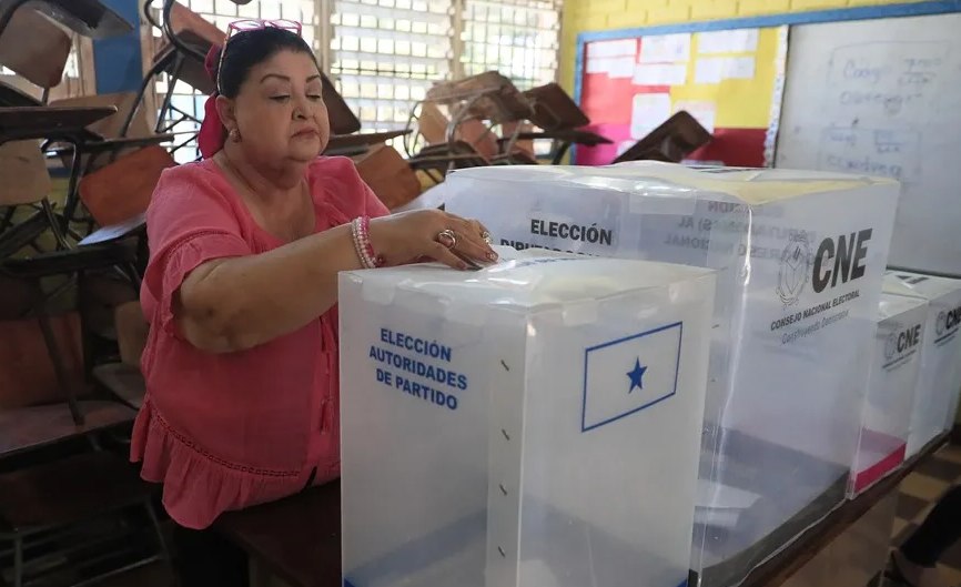 Continúa el lento escrutinio de elecciones en Honduras con Nasry Asfura encabezando resultados