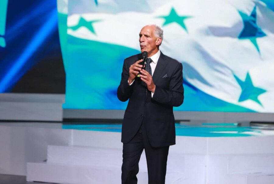 La comunidad internacional saluda la victoria de Nasry Asfura en Honduras