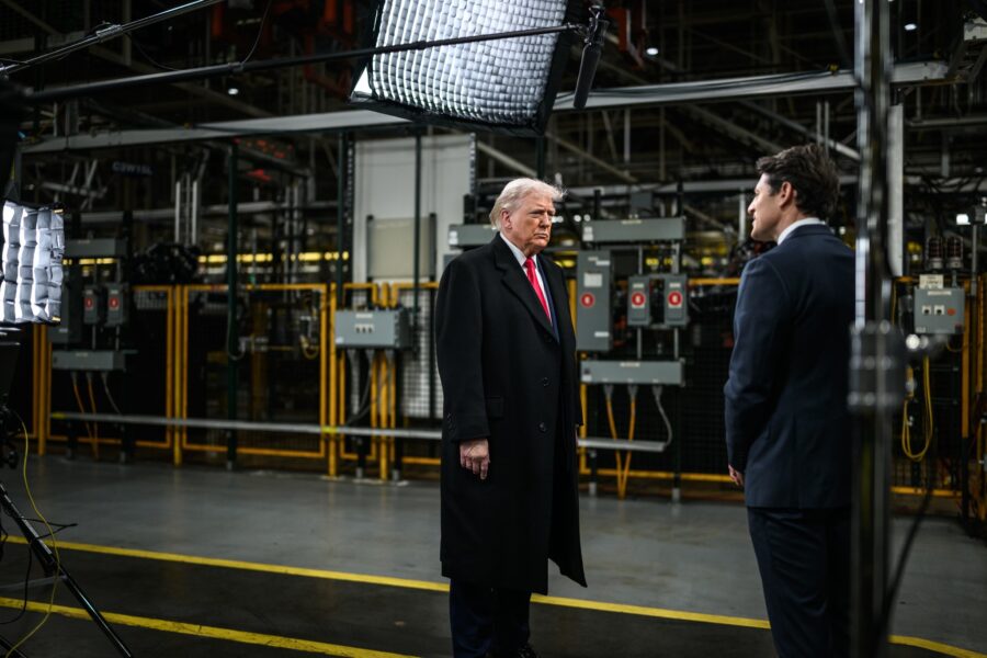 Trump busca que cualquier acción militar en Irán sea «rápida y decisiva», según NBC