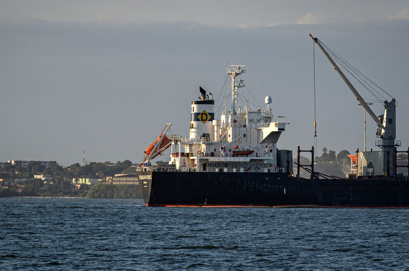 Trump ofrece garantías a largo plazo a las petroleras para invertir en Venezuela