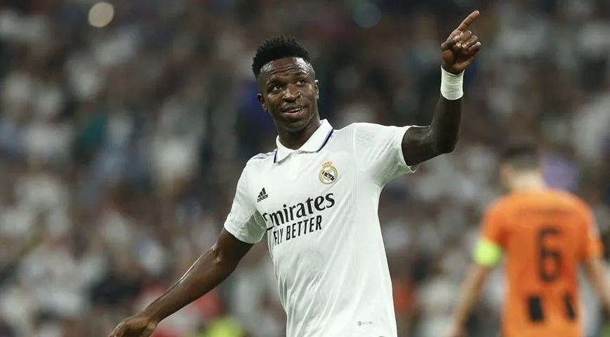 Vinícius afirma que quiere seguir «mucho tiempo» en el Real Madrid