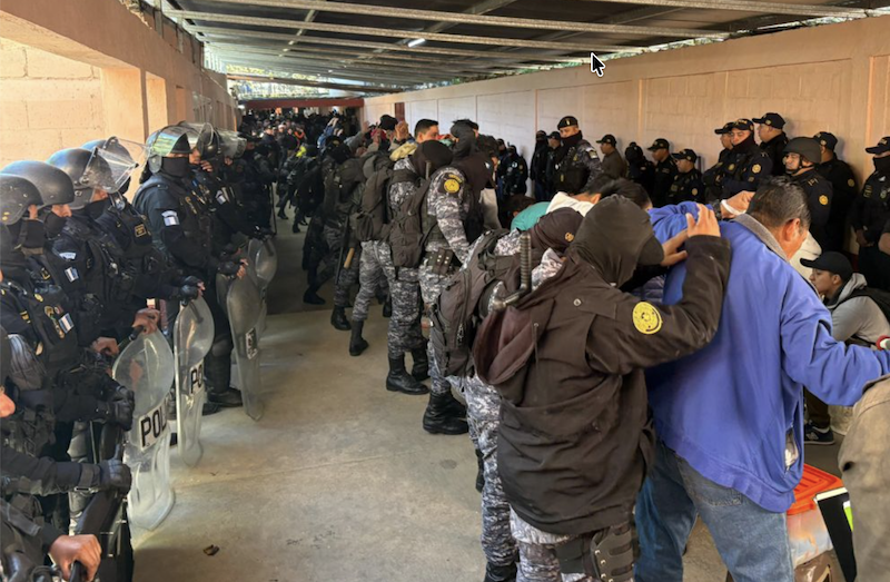 Guatemala descarta negociar con pandilleros tras motines en cárceles