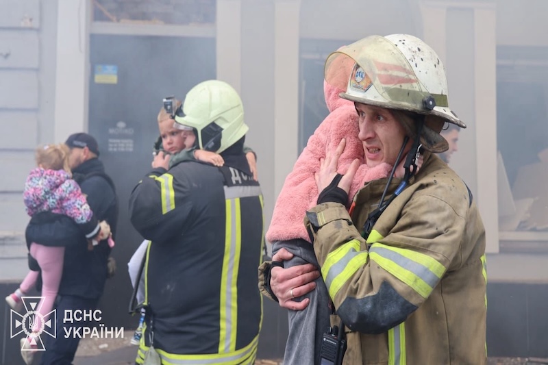 UNICEF alerta que los niños en Ucrania sobreviven entre ataques y frío extremo