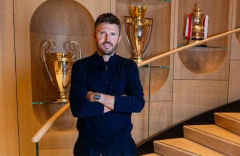 El Manchester United nombra al inglés Michael Carrick como técnico hasta final de temporada