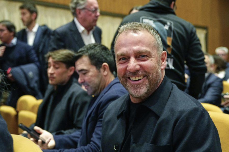 Hansi Flick ve «difícil, pero no imposible» remontar la eliminatoria ante el Atlético