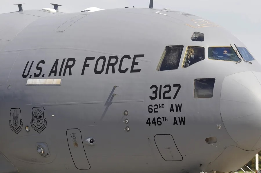 Juez estadounidense bloquea deportaciones a terceros países