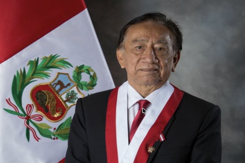 El octogenario izquierdista José María Balcázar es el nuevo presidente interino de Perú