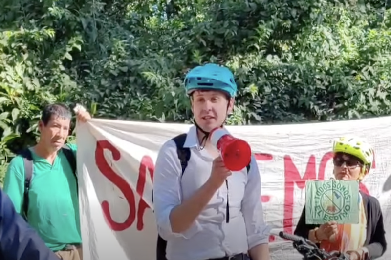 Diputado alemán visita El Espino y cuestiona construcción de nuevo CIFCO