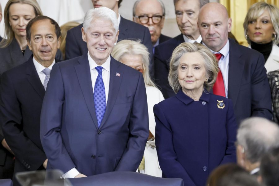 Hillary Clinton niega ante el Congreso que conociera a Epstein o sus delitos