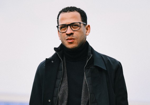 Liam Rosenior, técnico del Chelsea: «Un culpable de racismo no debería jugar al fútbol»