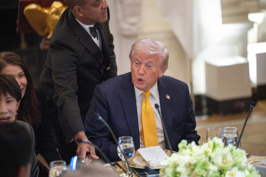 Trump llama «cobardes» a los países de la OTAN por no ayudar en el estrecho de Ormuz