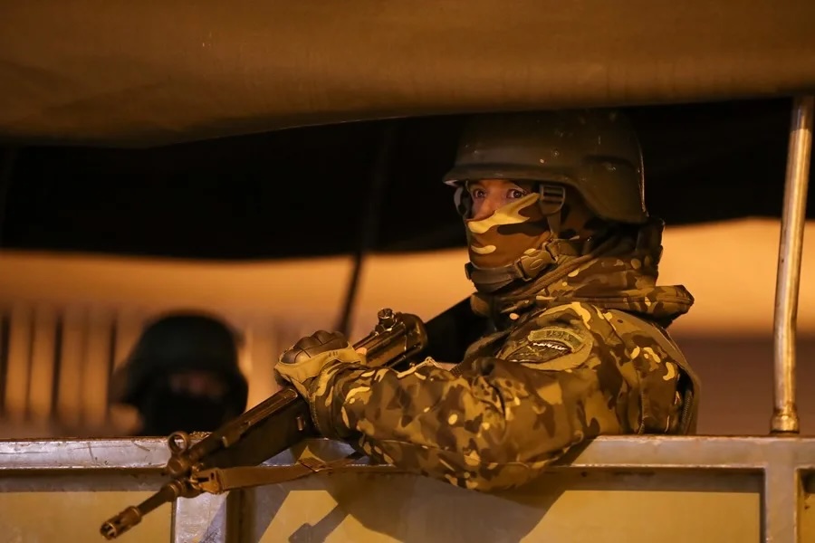 Gobierno ecuatoriano impone toque de queda nocturno en cuatro provincias 