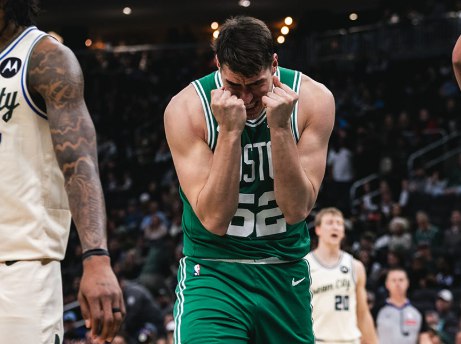 NBA: Celtics brillan, Giannis vuelve a la acción y Trae Young es expulsado sin minutos