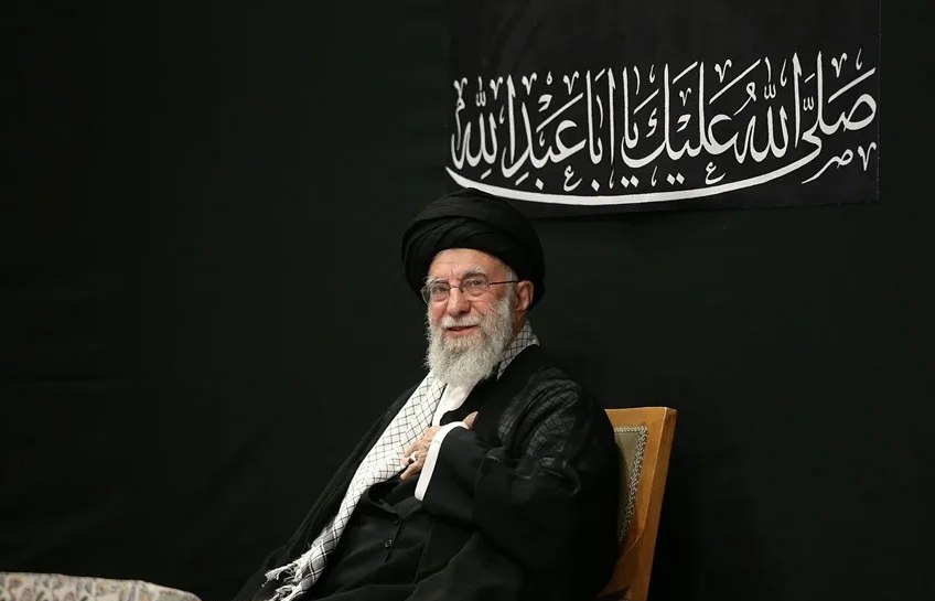 Israel dice que sus aviones han atacado el búnker subterráneo de Jameneí en Teherán