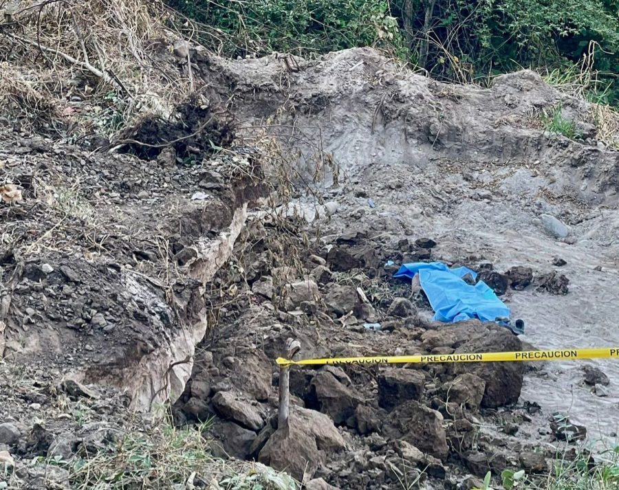 Joven muere soterrado tras colapso de paredón de tierra en Zaragoza