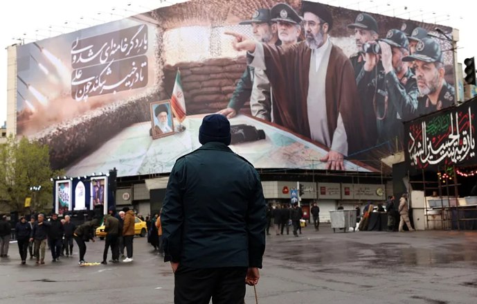 EE.UU. afirma que líder supremo iraní está herido y posiblemente desfigurado