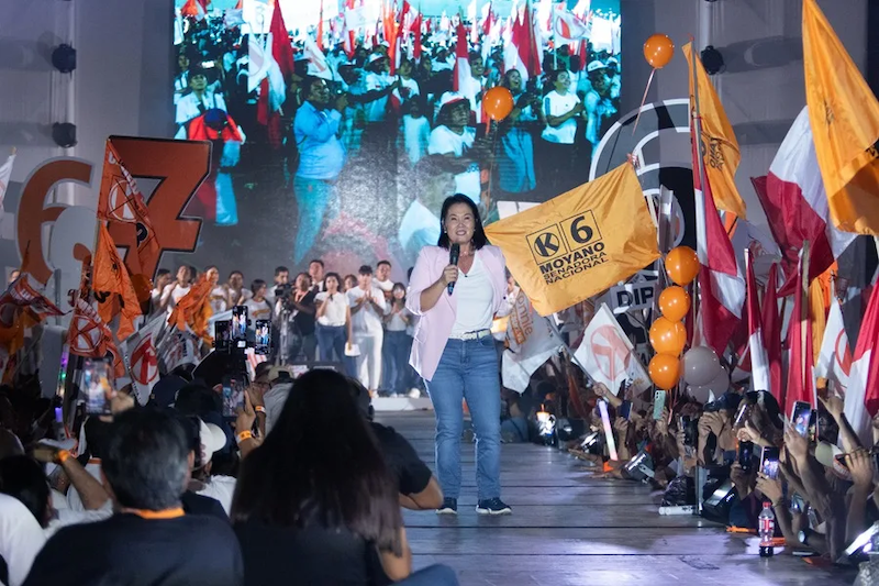 Keiko Fujimori promete “orden” y defiende el legado de su padre