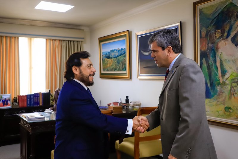 Vicepresidente Ulloa se reúne con el nuevo representante residente del PNUD en El Salvador