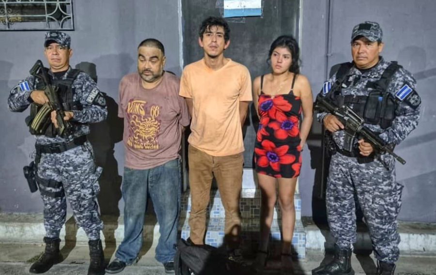Detienen a cinco hombres y dos mujeres por vender drogas: decomisan más de $60,000 en metanfetaminas y marihuana