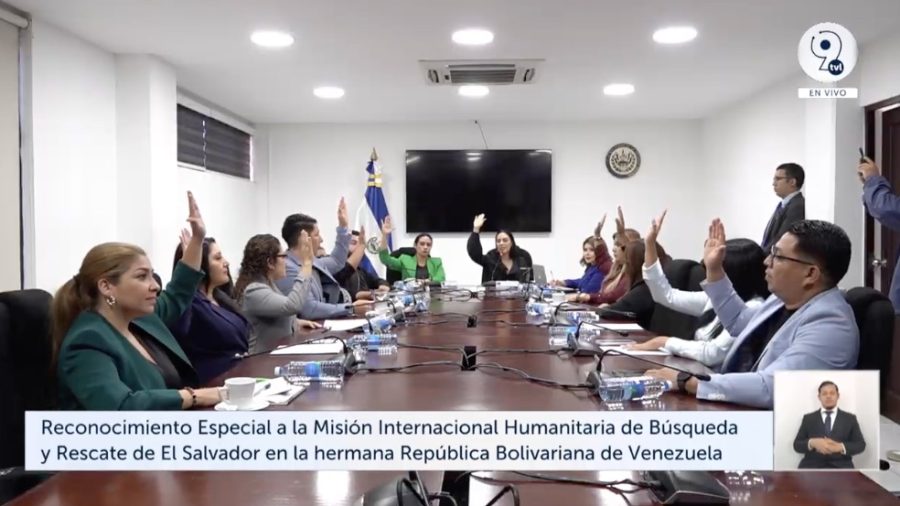 Diputados aprueban reconocimiento a rescatistas salvadoreños por su trabajo en Venezuela
