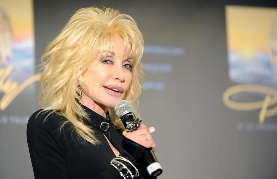 Dolly Parton murió tras una «breve batalla contra el cáncer», confirmó su equipo