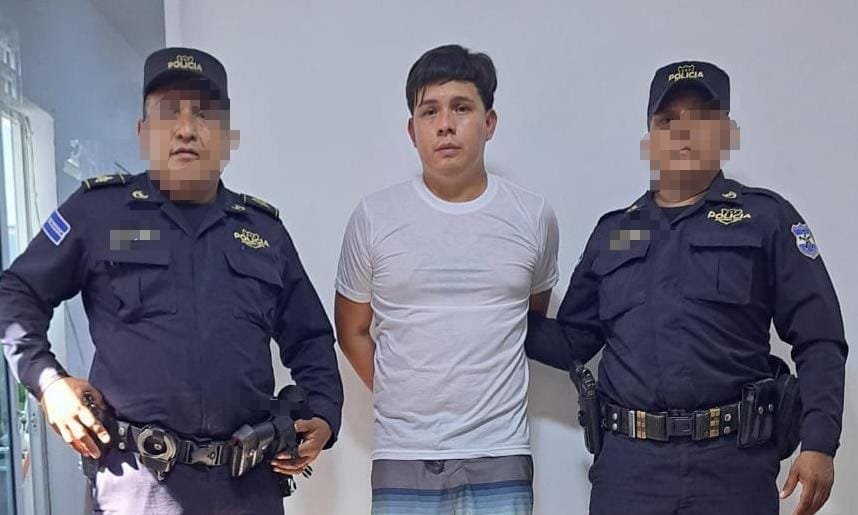 Detienen a un presunto distribuidor de marihuana en Colón