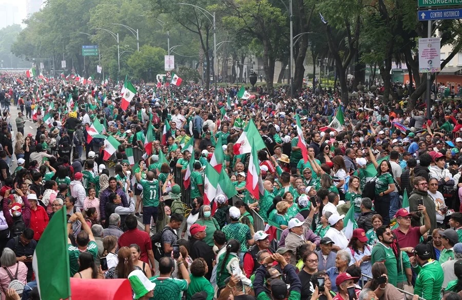 México supera los 130 millones de habitantes pero su población envejece