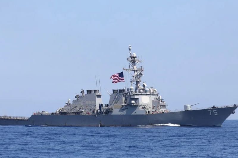 EEUU impide el paso de 100 barcos comerciales tras dos meses del nuevo bloqueo a Irán