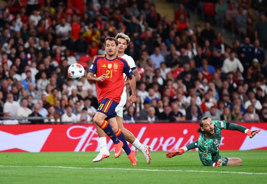 España remonta en Wembley en el estreno de la segunda estrella