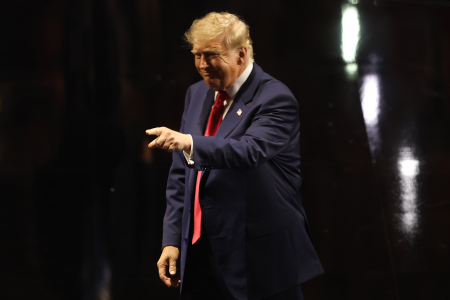 Nueva plataforma de Trump TV arranca con discurso antiguo mientras cadenas ABC, CBS, Fox y NBC le suspenden la cobertura