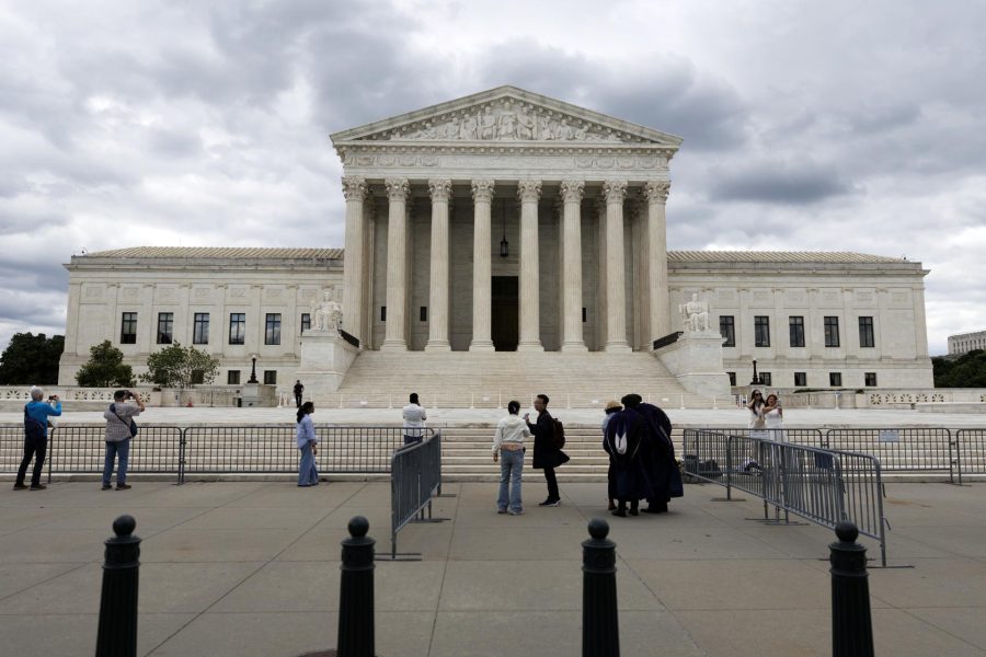 El Supremo de EE.UU. permite a Trump reactivar las deportaciones a terceros países